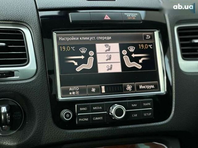 Фольксваген Туарег, об'ємом двигуна 3 л та пробігом 290 тис. км за 15490 $, фото 18 на Automoto.ua