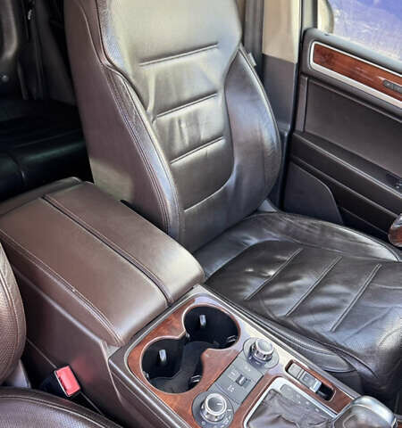 Фольксваген Туарег, об'ємом двигуна 2.97 л та пробігом 335 тис. км за 16500 $, фото 24 на Automoto.ua