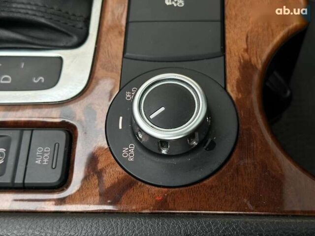 Фольксваген Туарег, об'ємом двигуна 3 л та пробігом 290 тис. км за 15490 $, фото 25 на Automoto.ua
