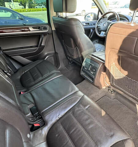 Фольксваген Туарег, об'ємом двигуна 2.97 л та пробігом 335 тис. км за 16500 $, фото 26 на Automoto.ua