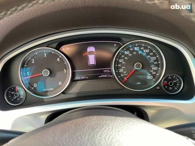 Фольксваген Туарег, объемом двигателя 3 л и пробегом 252 тыс. км за 15900 $, фото 14 на Automoto.ua