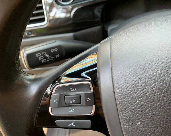 Фольксваген Туарег, объемом двигателя 3 л и пробегом 230 тыс. км за 19500 $, фото 32 на Automoto.ua