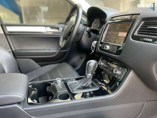 Фольксваген Туарег, об'ємом двигуна 3 л та пробігом 270 тис. км за 18999 $, фото 27 на Automoto.ua