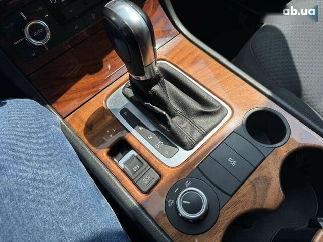 Фольксваген Туарег, об'ємом двигуна 3 л та пробігом 214 тис. км за 16990 $, фото 27 на Automoto.ua