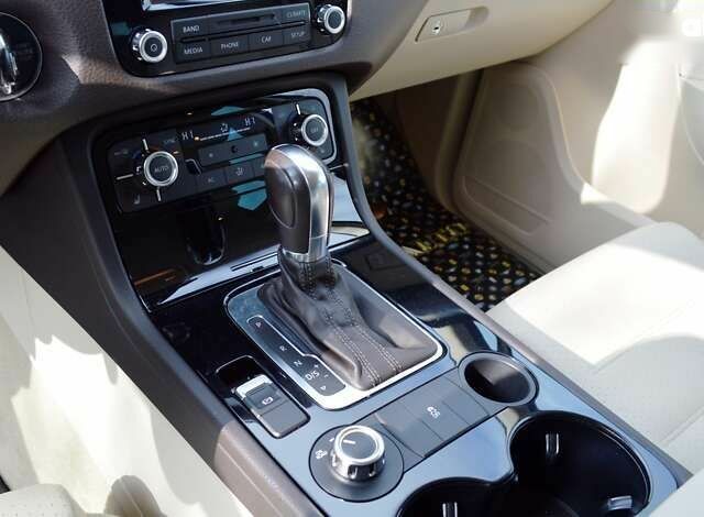 Фольксваген Туарег, объемом двигателя 3 л и пробегом 272 тыс. км за 16900 $, фото 26 на Automoto.ua