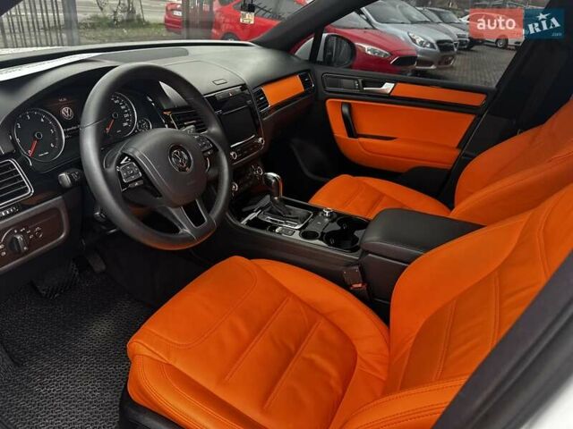 Фольксваген Туарег, объемом двигателя 2.97 л и пробегом 258 тыс. км за 17000 $, фото 9 на Automoto.ua