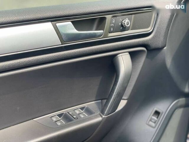 Фольксваген Туарег, об'ємом двигуна 3 л та пробігом 270 тис. км за 18999 $, фото 24 на Automoto.ua