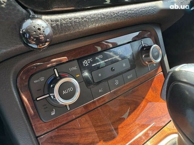 Фольксваген Туарег, об'ємом двигуна 3 л та пробігом 214 тис. км за 16990 $, фото 26 на Automoto.ua