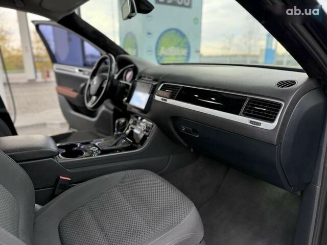 Фольксваген Туарег, объемом двигателя 3 л и пробегом 207 тыс. км за 15700 $, фото 24 на Automoto.ua