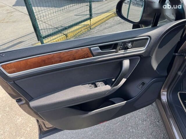 Фольксваген Туарег, об'ємом двигуна 3 л та пробігом 214 тис. км за 16990 $, фото 17 на Automoto.ua