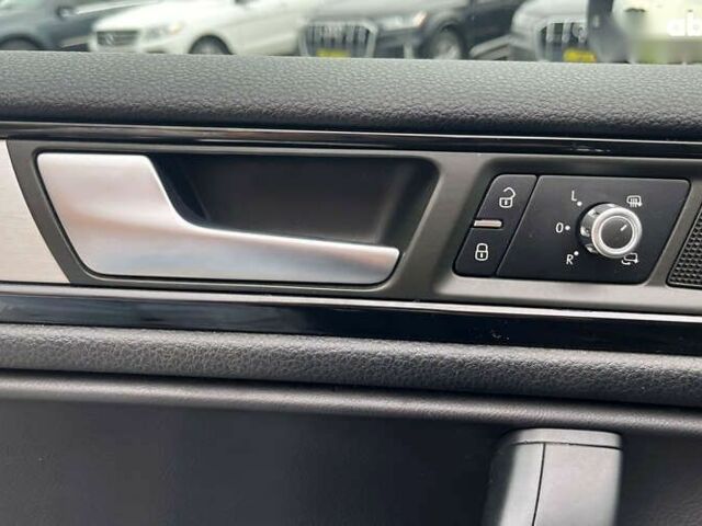 Фольксваген Туарег, объемом двигателя 3 л и пробегом 370 тыс. км за 17800 $, фото 10 на Automoto.ua
