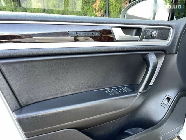Фольксваген Туарег, объемом двигателя 3 л и пробегом 255 тыс. км за 18900 $, фото 14 на Automoto.ua