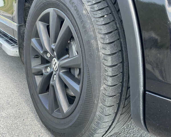 Фольксваген Туарег, об'ємом двигуна 3 л та пробігом 298 тис. км за 17300 $, фото 16 на Automoto.ua