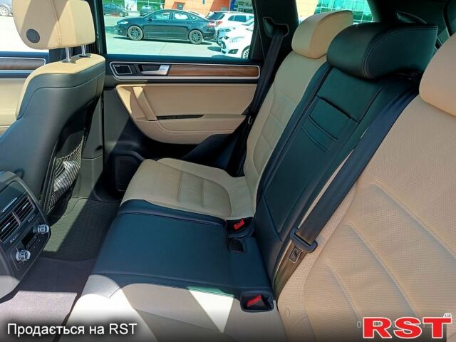 Фольксваген Туарег, объемом двигателя 3 л и пробегом 189 тыс. км за 30000 $, фото 4 на Automoto.ua