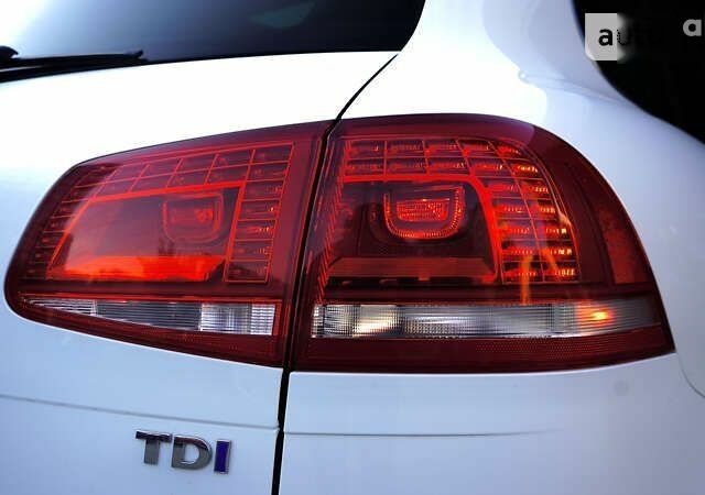 Фольксваген Туарег, объемом двигателя 3 л и пробегом 123 тыс. км за 23500 $, фото 24 на Automoto.ua