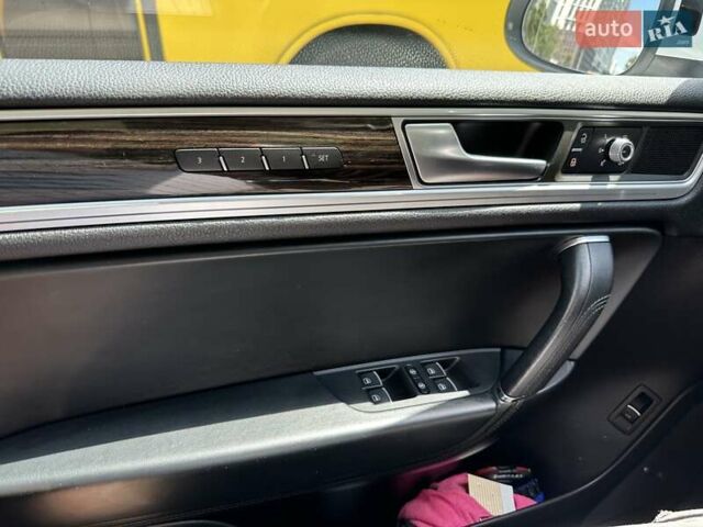 Фольксваген Туарег, об'ємом двигуна 2.97 л та пробігом 202 тис. км за 29999 $, фото 17 на Automoto.ua