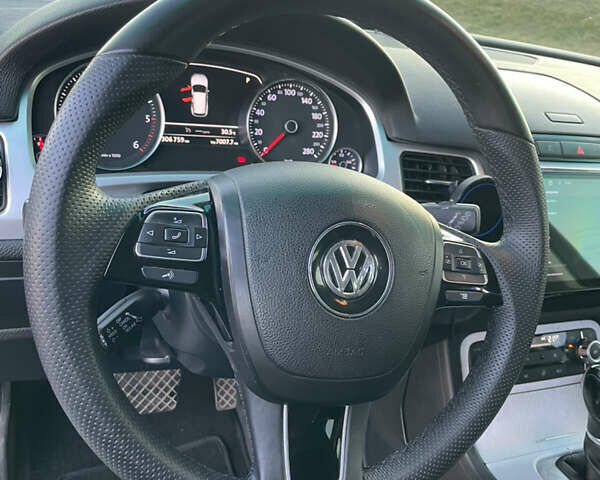 Фольксваген Туарег, об'ємом двигуна 3 л та пробігом 298 тис. км за 17300 $, фото 30 на Automoto.ua