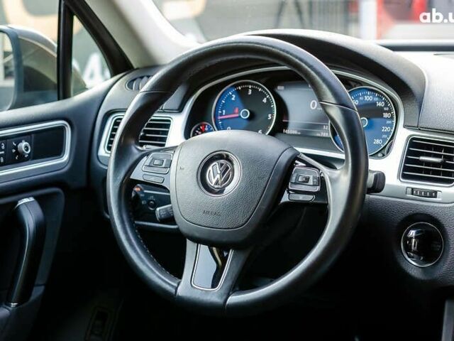 Фольксваген Туарег, об'ємом двигуна 3 л та пробігом 145 тис. км за 22500 $, фото 20 на Automoto.ua