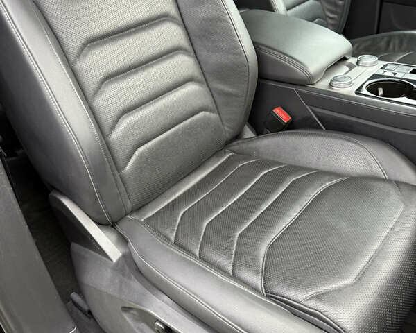 Фольксваген Туарег, объемом двигателя 3 л и пробегом 154 тыс. км за 44000 $, фото 9 на Automoto.ua