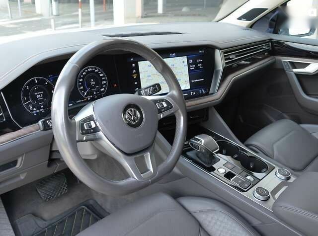 Фольксваген Туарег, об'ємом двигуна 3 л та пробігом 260 тис. км за 37700 $, фото 16 на Automoto.ua