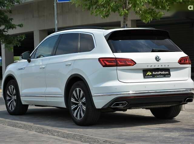 Фольксваген Туарег, об'ємом двигуна 3 л та пробігом 260 тис. км за 37700 $, фото 6 на Automoto.ua