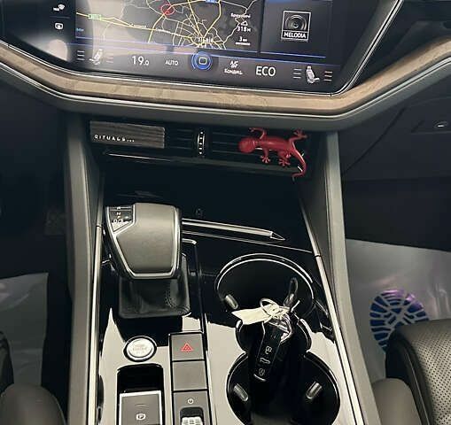 Фольксваген Туарег, объемом двигателя 3 л и пробегом 155 тыс. км за 48500 $, фото 25 на Automoto.ua