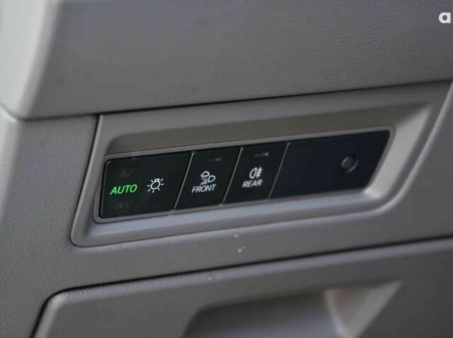 Фольксваген Туарег, об'ємом двигуна 3 л та пробігом 260 тис. км за 37700 $, фото 17 на Automoto.ua