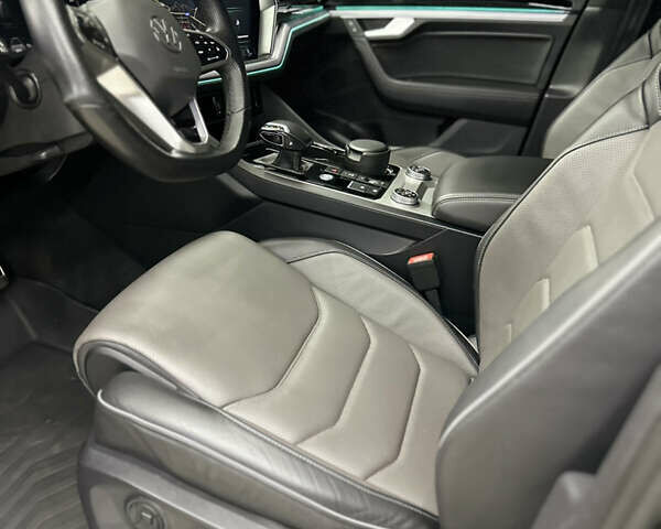 Фольксваген Туарег, объемом двигателя 3 л и пробегом 116 тыс. км за 57000 $, фото 25 на Automoto.ua