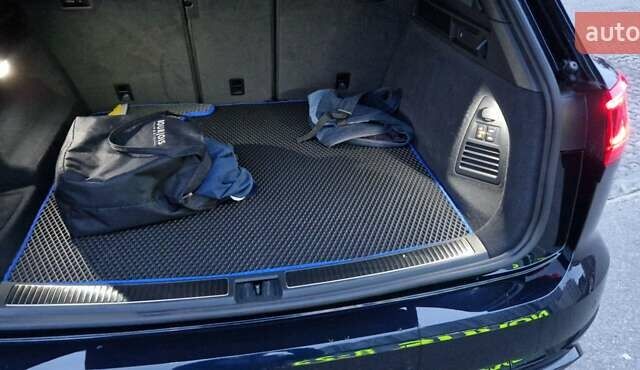 Фольксваген Туарег, объемом двигателя 3.96 л и пробегом 74 тыс. км за 71000 $, фото 26 на Automoto.ua