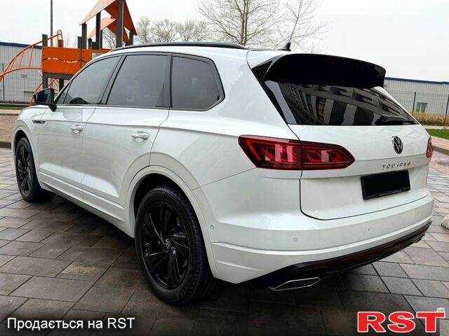 Фольксваген Туарег, объемом двигателя 3 л и пробегом 63 тыс. км за 62999 $, фото 1 на Automoto.ua