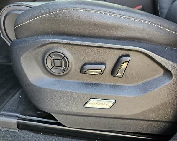 Фольксваген Туарег, об'ємом двигуна 3 л та пробігом 137 тис. км за 54999 $, фото 13 на Automoto.ua