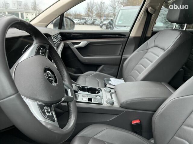 Фольксваген Туарег, объемом двигателя 3 л и пробегом 20 тыс. км за 74881 $, фото 24 на Automoto.ua