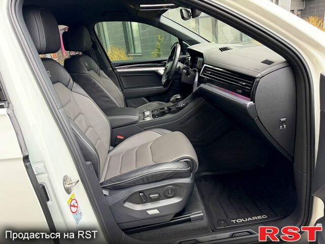 Фольксваген Туарег, объемом двигателя 3 л и пробегом 63 тыс. км за 62999 $, фото 10 на Automoto.ua