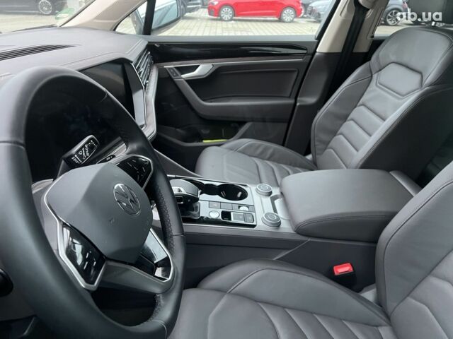 Фольксваген Туарег, объемом двигателя 2.97 л и пробегом 21 тыс. км за 73359 $, фото 4 на Automoto.ua