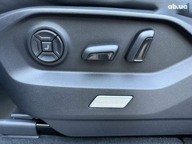 Фольксваген Туарег, объемом двигателя 3 л и пробегом 79 тыс. км за 62800 $, фото 26 на Automoto.ua