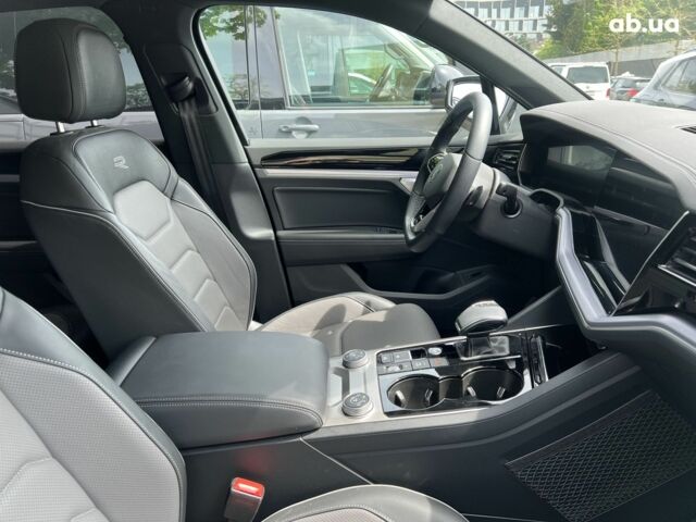 Фольксваген Туарег, об'ємом двигуна 3 л та пробігом 8 тис. км за 96617 $, фото 18 на Automoto.ua