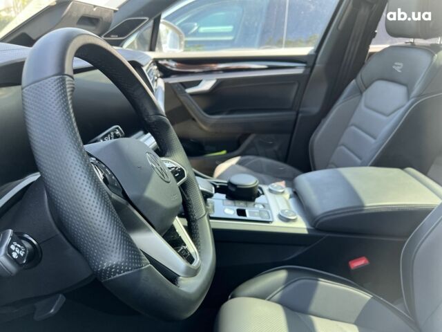 Фольксваген Туарег, об'ємом двигуна 3 л та пробігом 2 тис. км за 96986 $, фото 20 на Automoto.ua