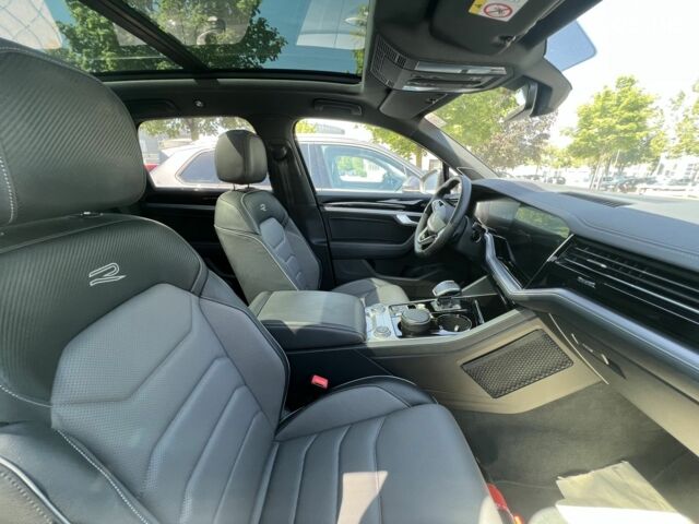 Фольксваген Туарег, об'ємом двигуна 3 л та пробігом 2 тис. км за 96986 $, фото 6 на Automoto.ua