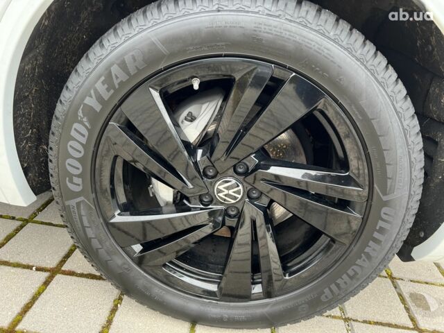 Фольксваген Туарег, объемом двигателя 3 л и пробегом 15 тыс. км за 93356 $, фото 31 на Automoto.ua