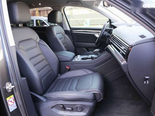 Фольксваген Туарег, об'ємом двигуна 3 л та пробігом 50 тис. км за 60500 $, фото 10 на Automoto.ua