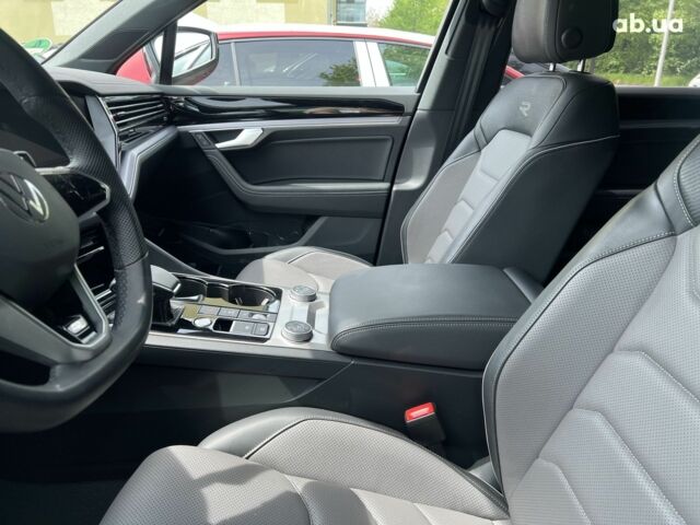 Фольксваген Туарег, об'ємом двигуна 3 л та пробігом 8 тис. км за 96617 $, фото 20 на Automoto.ua