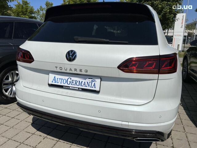 Фольксваген Туарег, об'ємом двигуна 3 л та пробігом 2 тис. км за 96986 $, фото 18 на Automoto.ua