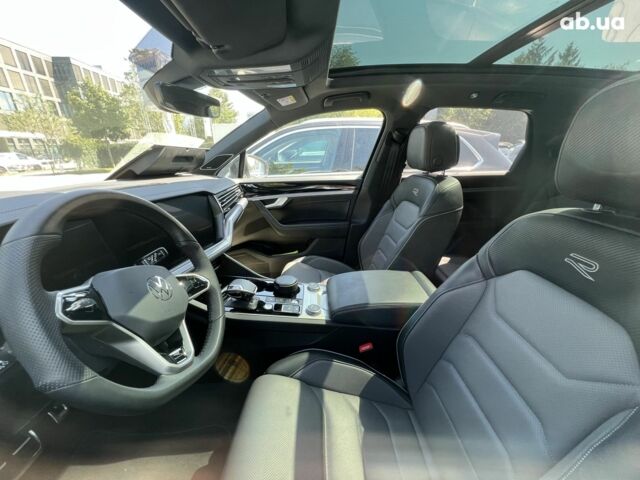 Фольксваген Туарег, об'ємом двигуна 3 л та пробігом 2 тис. км за 96986 $, фото 40 на Automoto.ua