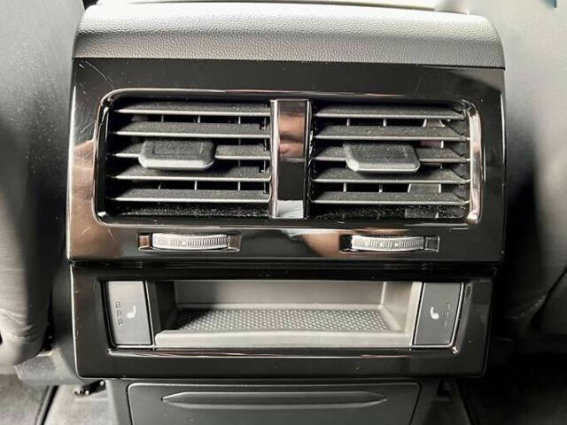 Фольксваген Туарег, об'ємом двигуна 3 л та пробігом 54 тис. км за 74999 $, фото 28 на Automoto.ua