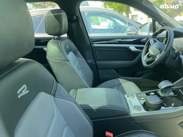 Фольксваген Туарег, об'ємом двигуна 3 л та пробігом 2 тис. км за 96986 $, фото 12 на Automoto.ua