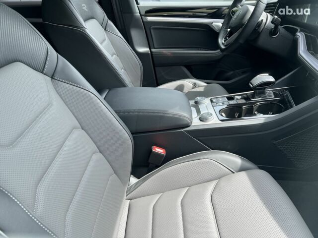 Фольксваген Туарег, об'ємом двигуна 3 л та пробігом 8 тис. км за 96617 $, фото 24 на Automoto.ua