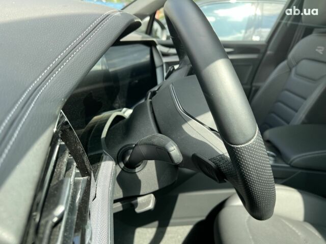 Фольксваген Туарег, объемом двигателя 3 л и пробегом 2 тыс. км за 95856 $, фото 4 на Automoto.ua