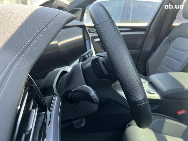 Фольксваген Туарег, об'ємом двигуна 3 л та пробігом 2 тис. км за 96986 $, фото 15 на Automoto.ua