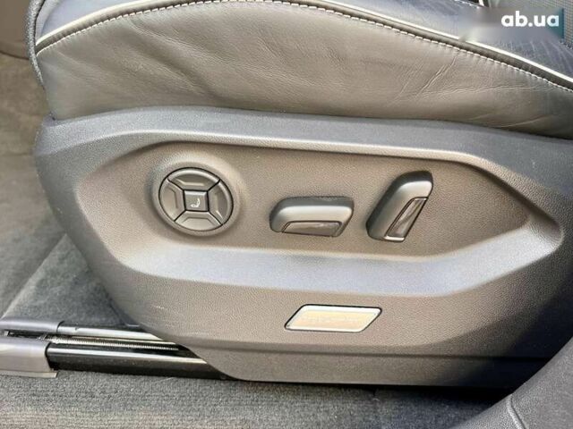 Фольксваген Туарег, об'ємом двигуна 3 л та пробігом 54 тис. км за 74999 $, фото 22 на Automoto.ua