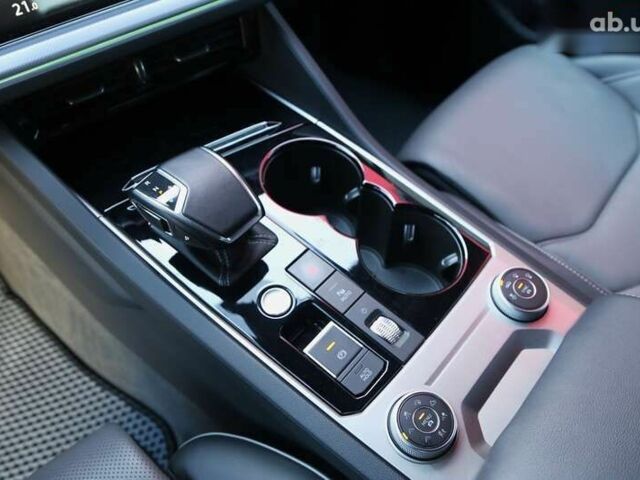 Фольксваген Туарег, объемом двигателя 3 л и пробегом 63 тыс. км за 75000 $, фото 26 на Automoto.ua